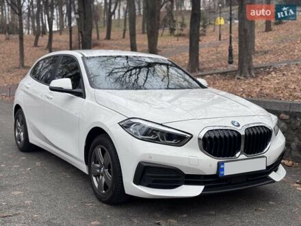 БМВ 1 Серія 2021 у Києві на Automoto.ua Білий БМВ 1 Серія, об'ємом двигуна 2 л та пробігом 185 тис. км за 24100 $, фото 1 на Automoto.ua
