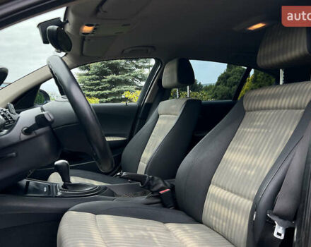 Бежевый БМВ 1 Серия, объемом двигателя 2 л и пробегом 162 тыс. км за 7800 $, фото 13 на Automoto.ua