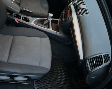 Черный БМВ 1 Серия, объемом двигателя 1.6 л и пробегом 311 тыс. км за 5200 $, фото 6 на Automoto.ua