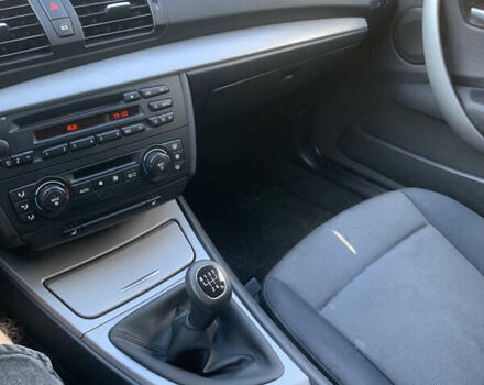 Черный БМВ 1 Серия, объемом двигателя 1.6 л и пробегом 305 тыс. км за 5500 $, фото 23 на Automoto.ua