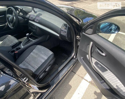 Черный БМВ 1 Серия, объемом двигателя 2 л и пробегом 225 тыс. км за 6600 $, фото 6 на Automoto.ua