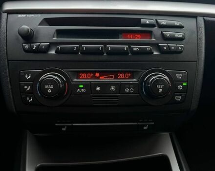 Черный БМВ 1 Серия, объемом двигателя 1.6 л и пробегом 250 тыс. км за 5300 $, фото 11 на Automoto.ua