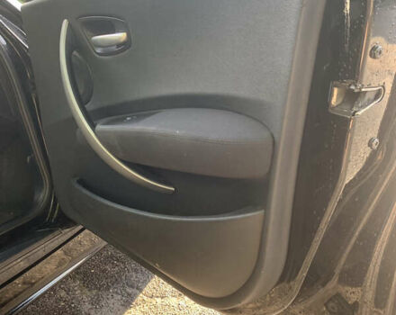 Черный БМВ 1 Серия, объемом двигателя 1.6 л и пробегом 305 тыс. км за 5500 $, фото 17 на Automoto.ua