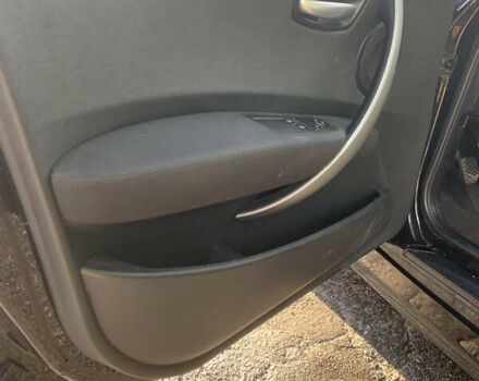 Черный БМВ 1 Серия, объемом двигателя 1.6 л и пробегом 305 тыс. км за 5500 $, фото 9 на Automoto.ua