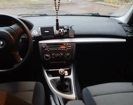 Черный БМВ 1 Серия, объемом двигателя 2 л и пробегом 205 тыс. км за 5600 $, фото 24 на Automoto.ua