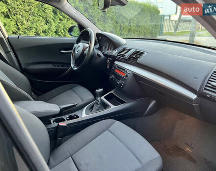 Черный БМВ 1 Серия, объемом двигателя 2 л и пробегом 275 тыс. км за 5800 $, фото 7 на Automoto.ua