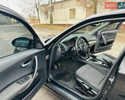 Черный БМВ 1 Серия, объемом двигателя 2 л и пробегом 273 тыс. км за 6300 $, фото 10 на Automoto.ua