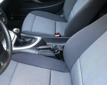 Черный БМВ 1 Серия, объемом двигателя 1.6 л и пробегом 245 тыс. км за 5600 $, фото 7 на Automoto.ua