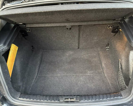 Чорний БМВ 1 Серія, об'ємом двигуна 1.6 л та пробігом 291 тис. км за 3100 $, фото 13 на Automoto.ua