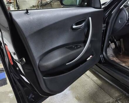 Черный БМВ 1 Серия, объемом двигателя 1.6 л и пробегом 270 тыс. км за 4999 $, фото 8 на Automoto.ua