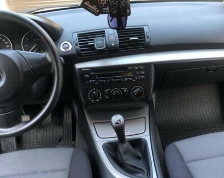 Черный БМВ 1 Серия, объемом двигателя 1.6 л и пробегом 245 тыс. км за 5600 $, фото 12 на Automoto.ua