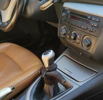 Черный БМВ 1 Серия, объемом двигателя 1.6 л и пробегом 124 тыс. км за 5800 $, фото 7 на Automoto.ua