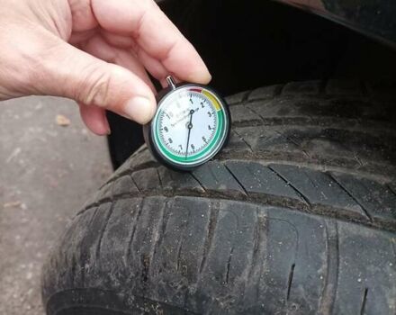 Черный БМВ 1 Серия, объемом двигателя 2 л и пробегом 307 тыс. км за 5800 $, фото 61 на Automoto.ua