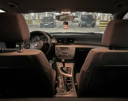 Чорний БМВ 1 Серія, об'ємом двигуна 2 л та пробігом 214 тис. км за 7500 $, фото 10 на Automoto.ua