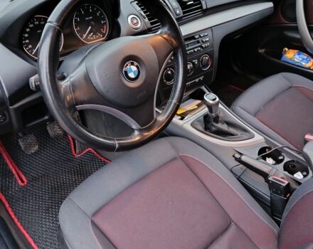 Черный БМВ 1 Серия, объемом двигателя 2 л и пробегом 213 тыс. км за 6800 $, фото 7 на Automoto.ua