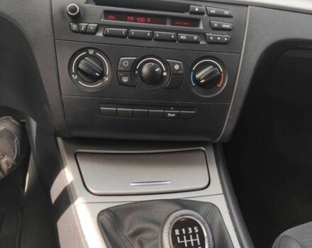 Черный БМВ 1 Серия, объемом двигателя 2 л и пробегом 219 тыс. км за 7500 $, фото 4 на Automoto.ua