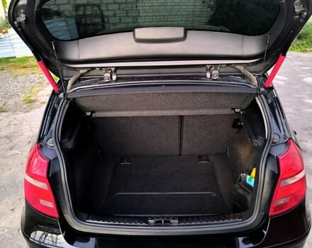 Черный БМВ 1 Серия, объемом двигателя 1.6 л и пробегом 212 тыс. км за 6500 $, фото 5 на Automoto.ua