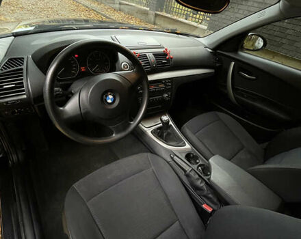 Черный БМВ 1 Серия, объемом двигателя 1.6 л и пробегом 219 тыс. км за 5000 $, фото 11 на Automoto.ua