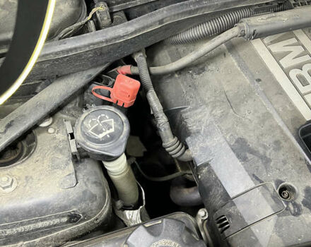 Черный БМВ 1 Серия, объемом двигателя 1.6 л и пробегом 250 тыс. км за 6200 $, фото 25 на Automoto.ua