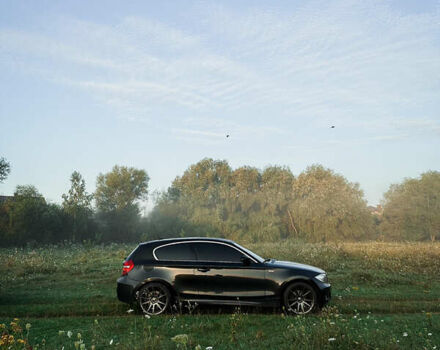 Черный БМВ 1 Серия, объемом двигателя 2 л и пробегом 308 тыс. км за 7200 $, фото 19 на Automoto.ua