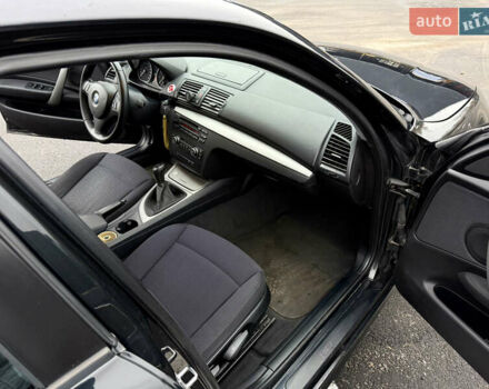 Черный БМВ 1 Серия, объемом двигателя 1.6 л и пробегом 243 тыс. км за 5600 $, фото 11 на Automoto.ua