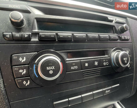 Черный БМВ 1 Серия, объемом двигателя 1.6 л и пробегом 315 тыс. км за 5550 $, фото 27 на Automoto.ua