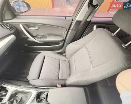 Черный БМВ 1 Серия, объемом двигателя 1.6 л и пробегом 315 тыс. км за 5550 $, фото 19 на Automoto.ua