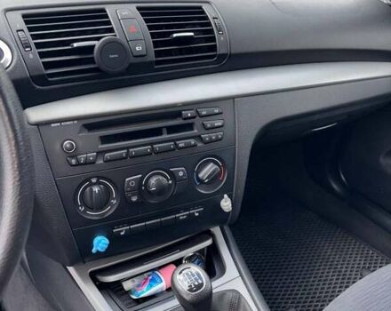 Чорний БМВ 1 Серія, об'ємом двигуна 2 л та пробігом 263 тис. км за 6700 $, фото 7 на Automoto.ua