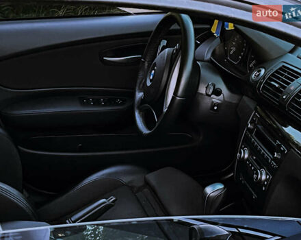 Черный БМВ 1 Серия, объемом двигателя 2 л и пробегом 87 тыс. км за 10500 $, фото 10 на Automoto.ua