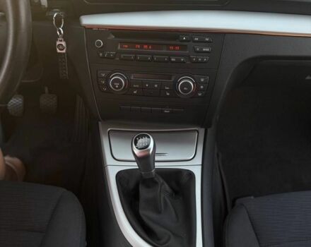 Черный БМВ 1 Серия, объемом двигателя 2 л и пробегом 159 тыс. км за 6700 $, фото 11 на Automoto.ua