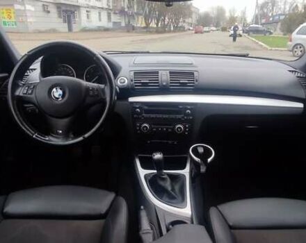 Черный БМВ 1 Серия, объемом двигателя 2 л и пробегом 275 тыс. км за 7800 $, фото 12 на Automoto.ua