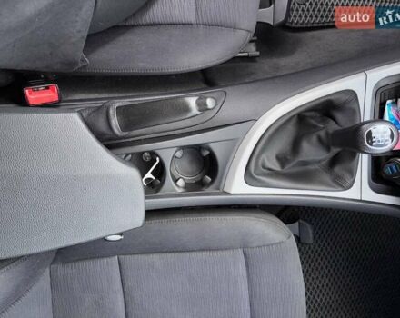 Чорний БМВ 1 Серія, об'ємом двигуна 2 л та пробігом 263 тис. км за 6700 $, фото 5 на Automoto.ua