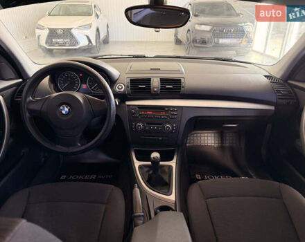 Черный БМВ 1 Серия, объемом двигателя 2 л и пробегом 258 тыс. км за 6200 $, фото 18 на Automoto.ua