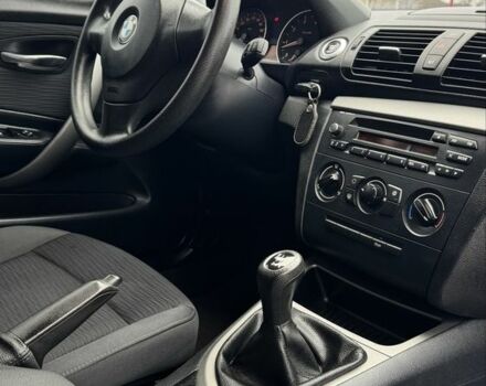 Чорний БМВ 1 Серія, об'ємом двигуна 2 л та пробігом 183 тис. км за 6500 $, фото 17 на Automoto.ua