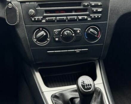 Чорний БМВ 1 Серія, об'ємом двигуна 2 л та пробігом 183 тис. км за 6500 $, фото 12 на Automoto.ua