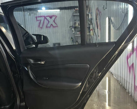 Черный БМВ 1 Серия, объемом двигателя 1.6 л и пробегом 296 тыс. км за 8300 $, фото 4 на Automoto.ua