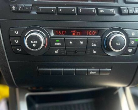 Черный БМВ 1 Серия, объемом двигателя 2 л и пробегом 319 тыс. км за 8200 $, фото 17 на Automoto.ua