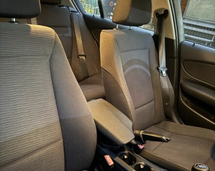 БМВ 1 Серия 2009 в Киеве на Automoto.ua Черный БМВ 1 Серия, объемом двигателя 2 л и пробегом 220 тыс. км за 4200 $, фото 19 на Automoto.ua