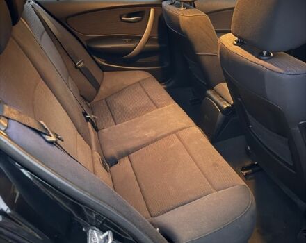 БМВ 1 Серия 2009 в Киеве на Automoto.ua Черный БМВ 1 Серия, объемом двигателя 2 л и пробегом 220 тыс. км за 4200 $, фото 18 на Automoto.ua