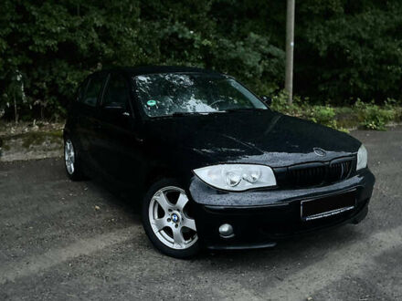 Черный БМВ 1 Серия, объемом двигателя 2 л и пробегом 313 тыс. км за 3060 $, фото 1 на Automoto.ua