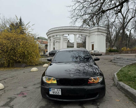 Черный БМВ 1 Серия, объемом двигателя 2 л и пробегом 380 тыс. км за 7500 $, фото 1 на Automoto.ua