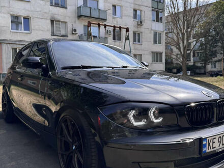 Черный БМВ 1 Серия, объемом двигателя 2 л и пробегом 211 тыс. км за 10500 $, фото 1 на Automoto.ua