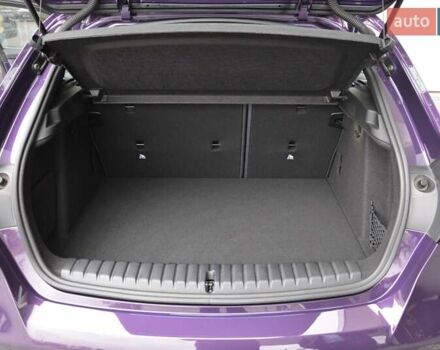 Фиолетовый БМВ 1 Серия, объемом двигателя 1.5 л и пробегом 11 тыс. км за 31387 $, фото 8 на Automoto.ua
