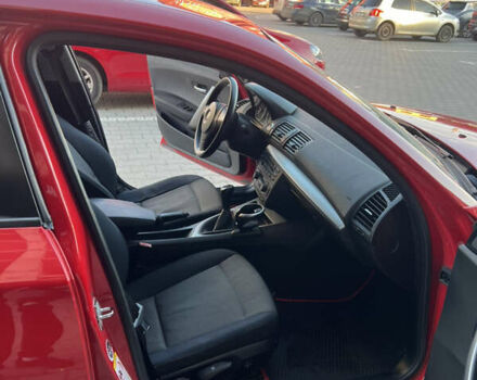 Красный БМВ 1 Серия, объемом двигателя 2 л и пробегом 295 тыс. км за 6800 $, фото 17 на Automoto.ua