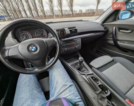 Красный БМВ 1 Серия, объемом двигателя 2 л и пробегом 310 тыс. км за 7200 $, фото 14 на Automoto.ua