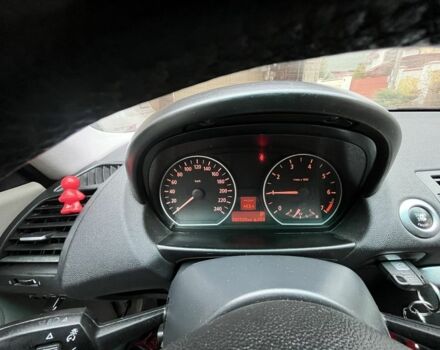 Красный БМВ 1 Серия, объемом двигателя 2 л и пробегом 300 тыс. км за 6500 $, фото 7 на Automoto.ua