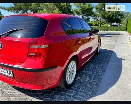 Красный БМВ 1 Серия, объемом двигателя 2 л и пробегом 275 тыс. км за 7000 $, фото 4 на Automoto.ua