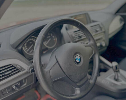 Красный БМВ 1 Серия, объемом двигателя 1.6 л и пробегом 125 тыс. км за 10500 $, фото 8 на Automoto.ua