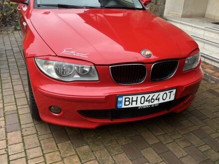 Красный БМВ 1 Серия, объемом двигателя 2 л и пробегом 300 тыс. км за 6500 $, фото 1 на Automoto.ua