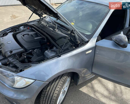 Серый БМВ 1 Серия, объемом двигателя 2 л и пробегом 230 тыс. км за 5500 $, фото 8 на Automoto.ua